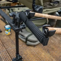 Korum Any Chair Butt Rest, Doppelte Halterung 8 Korum Any Chair Butt Rest, Doppelte Halterung -Angebote Korum Store korum any chair two rod butt rest 2